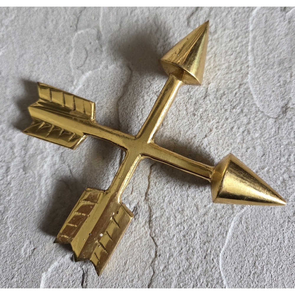 Vintage Gold BRASS CROSSED ARROWS Paperweight Shelf Desk Decorative Accent Piece